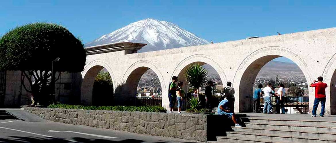 Enjoy Southern Peru in a private tour of 16 days with Colca, Lake Titicaca, Cusco and Machu Picchu