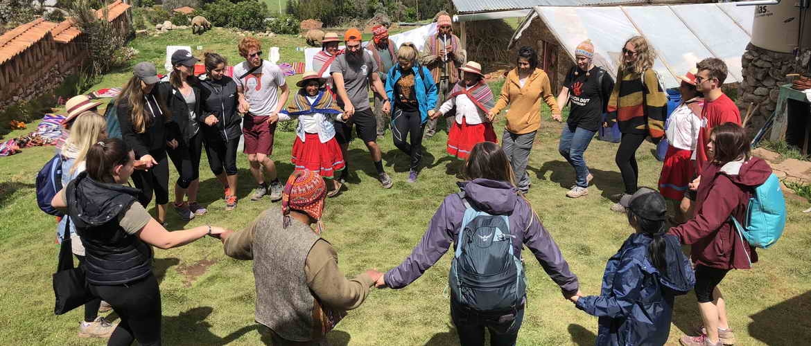 Two Days Experienced-Based Tourism in Mullakas Misminay. Private tour in Maras, Cusco