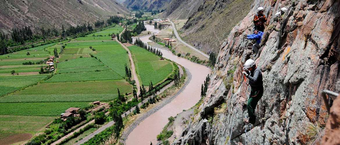 9 Days Adventure Tours in Cusco with Short Inca Trail and Rainbow Mountain