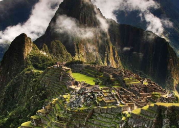 Machu Picchu best full day private tour in Cusco with train and bus services
